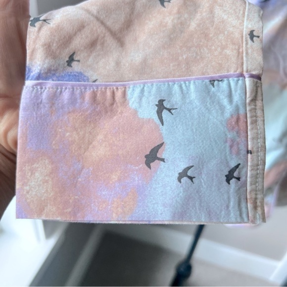 NWT Victoria’s Secret lightweight long sleeve button down pajama top size XS - Picture 3 of 7